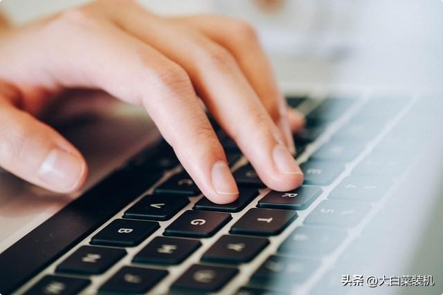 Apple ノートブックを起動するために USB ディスクをセットアップするにはどうすればよいですか?