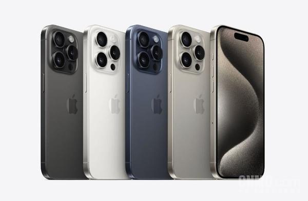 Apple은 128GB iPhone 15에 클라우드 스토리지 덕분에 여전히 충분한 공간이 있다고 말합니다.