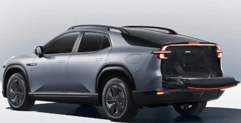 长安旗下启源E07惊艳登场,号称“全球首款量产可变新汽车”