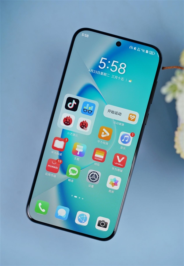 纳米光织格纹夺目!华为Pura 70 Pro+魅影黑图赏