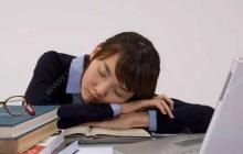 孩子为何老是犯困（探究孩子犯困的原因及解决方法）