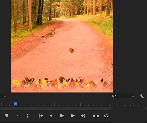 How to blur video edges in Premiere_How to set feathered video edges in Premiere