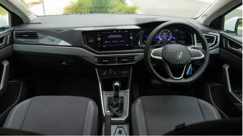 2024款大众Polo全新升级,大灯改进与盘式后制动器引领新风尚