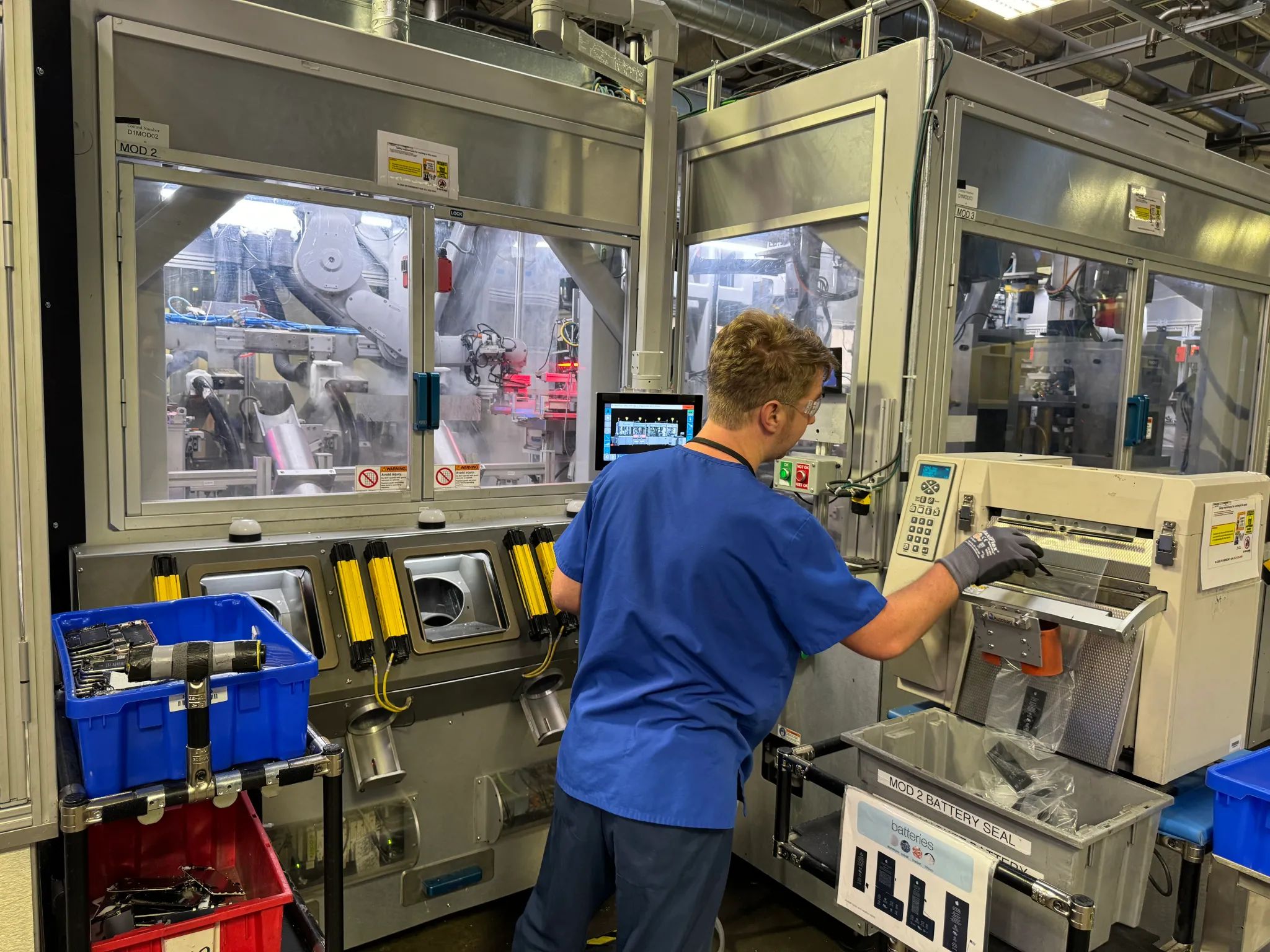 年拆 120 万台，苹果 Daisy 机器人揭秘：能拆 29 款，拆 1 台 iPhone 仅需 4 秒