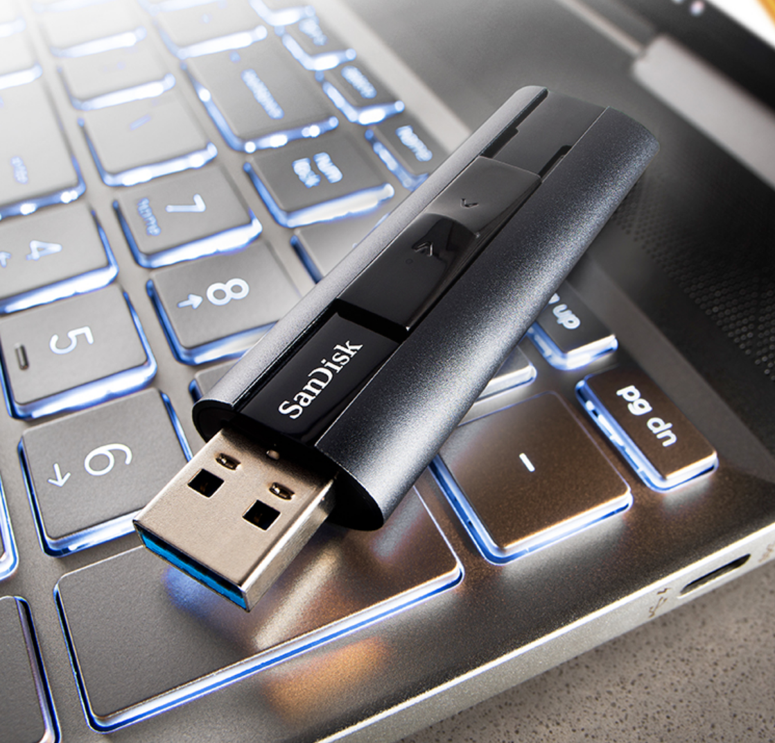 读速 420 MB/s:闪迪 CZ880 固态 U 盘 128G 版 148 元京东探新低