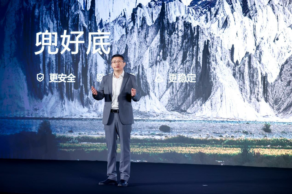 长续航+超快充,宁德时代发布首个商用电池品牌