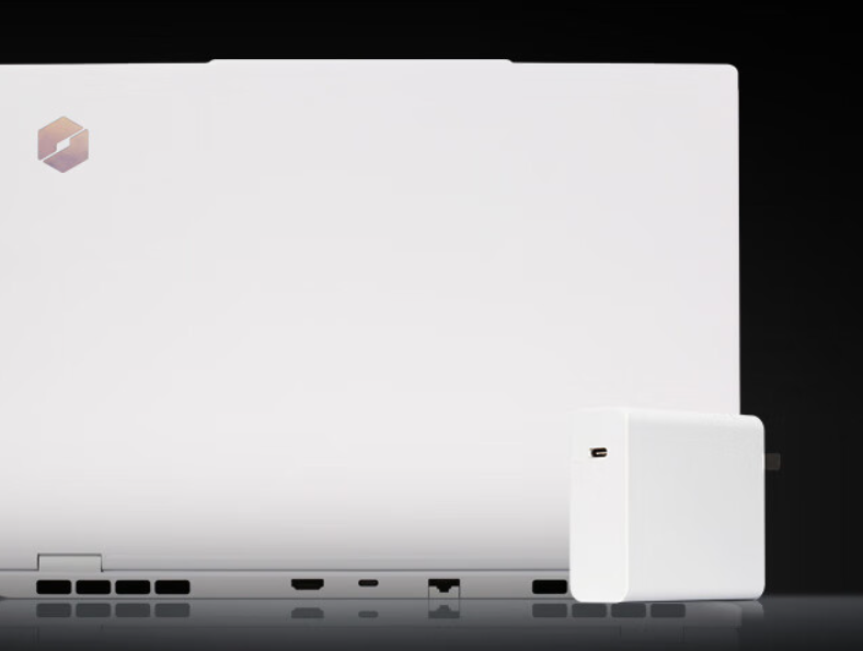 4799 元起,机械革命无界 15X 暴风雪 99Wh 大电池版笔记本今日首销