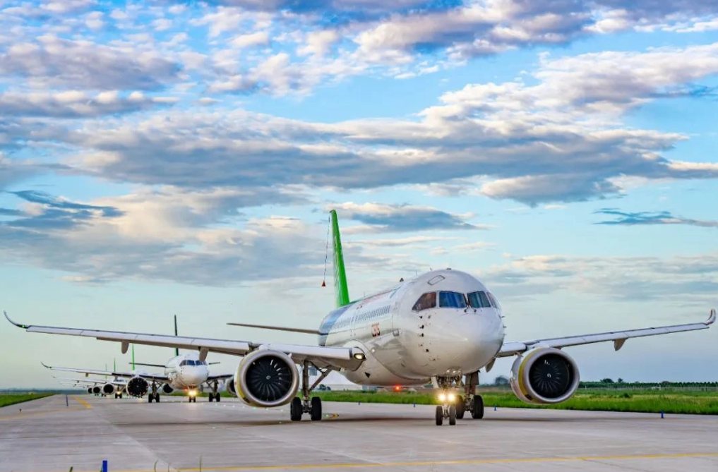 中国东航：国产大飞机 c919 今年暑运平均客座率达 86%