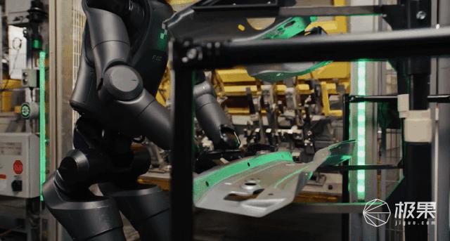 取代人类?地表最强机器人诞生!能陪唠嗑,下地干活…