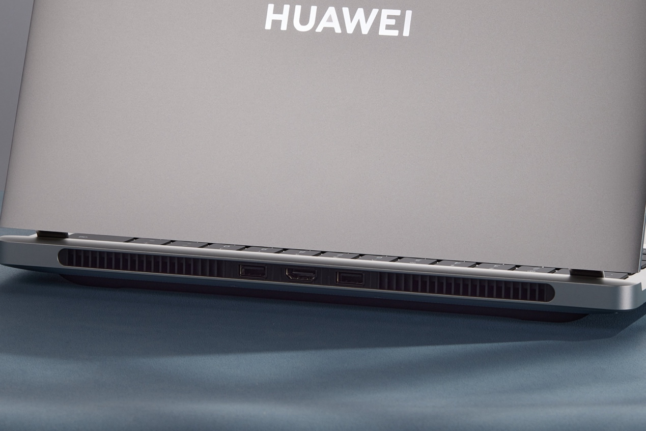 楔形全金属机身,星光灯加持,华为 MateBook GT 14 开箱
