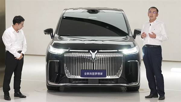 华为智驾MPV首秀!34根直瀑格栅,豪华感爆棚?