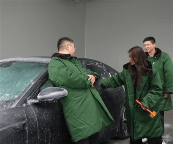 Actual measurement of Jiyue 07 car door unlocking force: With just a light touch, an adult is actually 