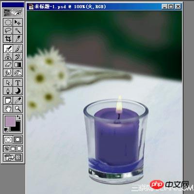 ps鼠绘透明杯子中燃烧的蓝色蜡烛