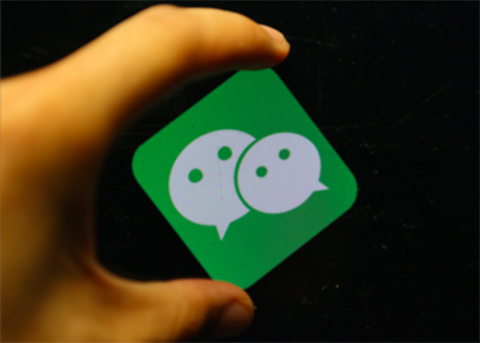 Quelles sont les choses à noter lors de l'envoi de modèles de messages dans l'applet WeChat ?