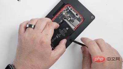 使用 iPhone 12 Mini 電池修復測試 Apple 的自我修復程序