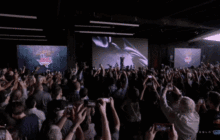 一大波特斯拉人形机器人上线，马斯克震撼官宣2款新车！