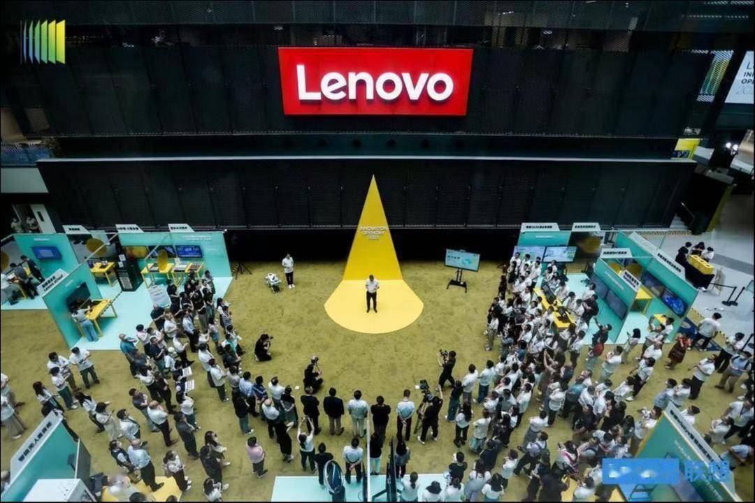 Lenovo는 2023년 Innovation Open Day를 개최하여 260개 이상의 컴퓨팅 성능과 AI 제품 기술을 전시했습니다.