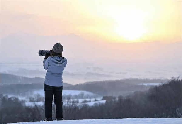 尼康尼克尔Z 180-600mm f/5.6-6.3 VR镜头发布：12499元 拍鸟神器