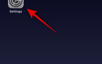 Cara mendayakan dan menyesuaikan silang pudar dalam Apple Music pada iPhone dengan iOS 17