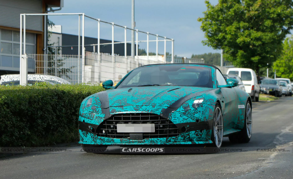 Reka bentuk baru! Gambar ujian jalan raya Aston Martin Vantage Roadster didedahkan buat kali pertama