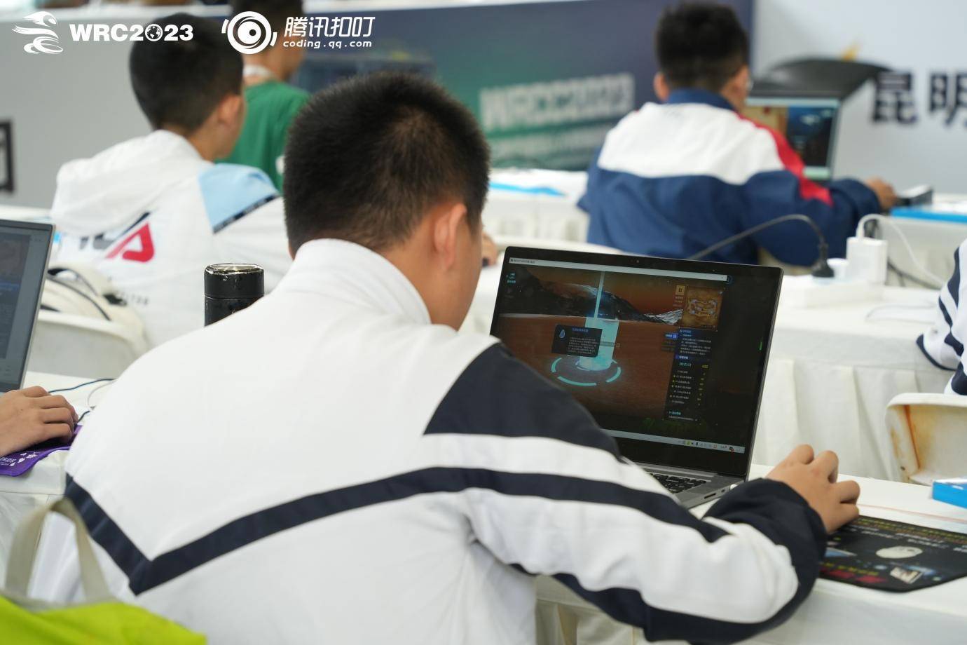 Mars Exploration Virtual Robot Demonstrates its Combination of Virtual and Reality at the Kunming World Robot Competition