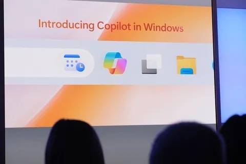 微软发布全新的Windows Copilot AI助手应用