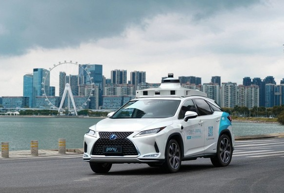 小马智行robotaxi图片