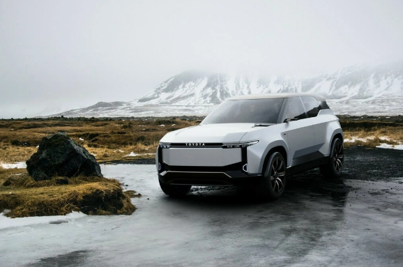 Toyota publie limage officielle du concept-car électrique Land Cruiser, inaugurant lère électrique