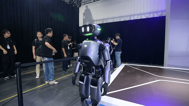 Kapal luar angkasa esok, kapal pengangkut pesawat darat, robot bipedal, sidang akhbar Xpeng membuka mata saya