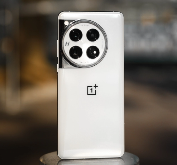 Telefon mudah alih OnePlus 12 bakal dikeluarkan, mendedahkan ciri teknologi baharu