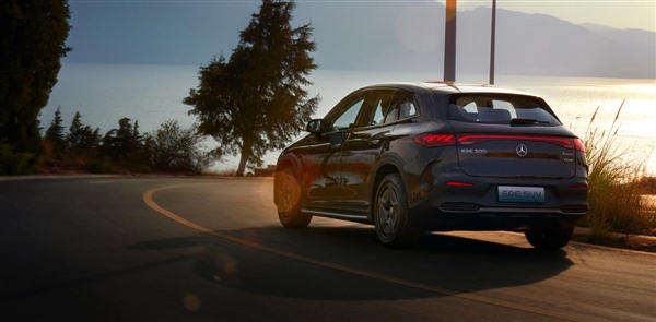 奔驰EQE SUV全新亮相，内外升级彰显科技魅力