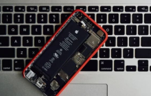 iPhone 13自动重启的原因是什么导致的卡顿问题？