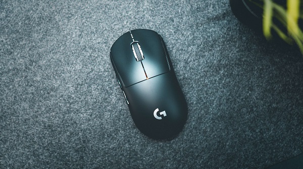 Mana satu lebih baik, Logitech g304 atau gpw?