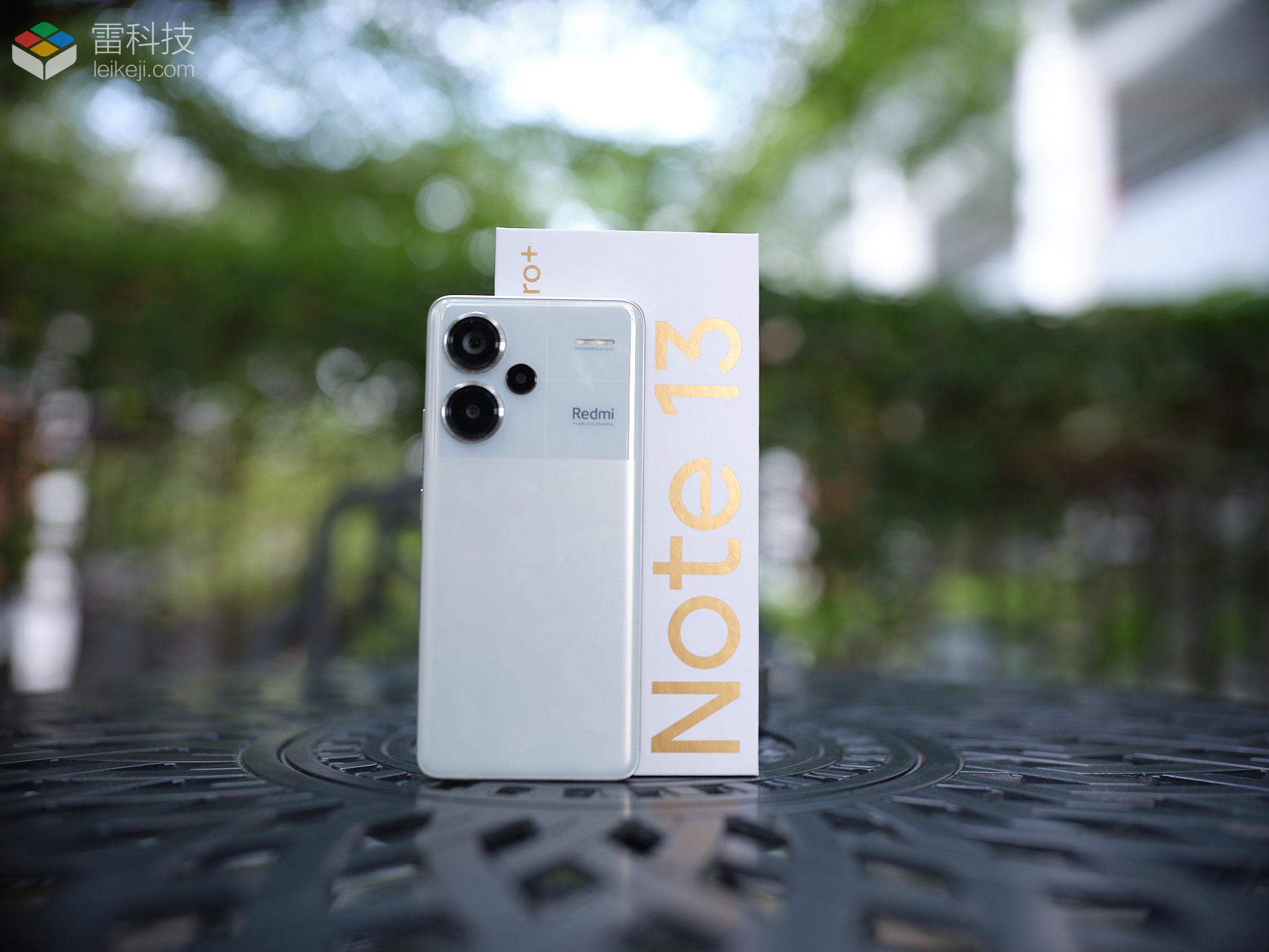 Galerie de photos Redmi Note 13 Pro+ : trop beau pour ressembler à Redmi