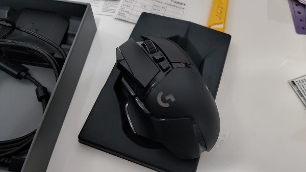 Which one is more suitable, Logitech G502 or G402?