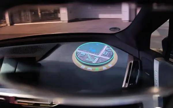 BMW bringt neues intelligentes Cockpit auf den Markt, das AR-Augmented-Reality-Technologie in das Auto integriert