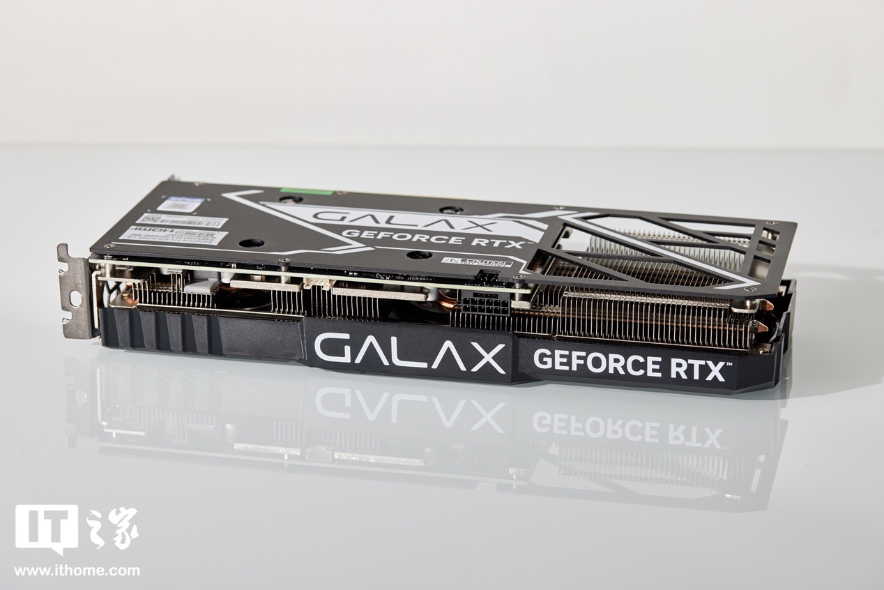 【IT之家评测室】影驰 GeForce RTX 4070 SUPER 大将显卡评测：明明是接替者，却想越级打野