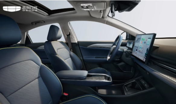 吉利几何G6新增车型上市，智能科技配置亮眼，售价17.68万元起