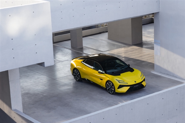 The gorgeously blooming Lotus new electric supercar is launched, integrating excellent performance and luxury experience