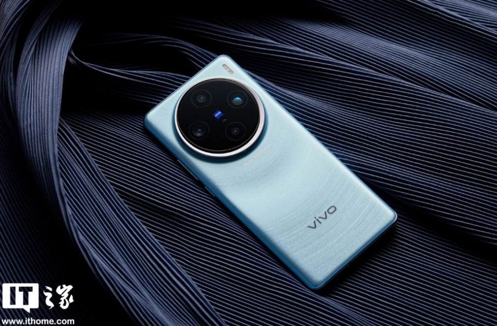 消息称 vivo X100 Pro + 手机 Q2 发布，新款折叠屏 3 月登场