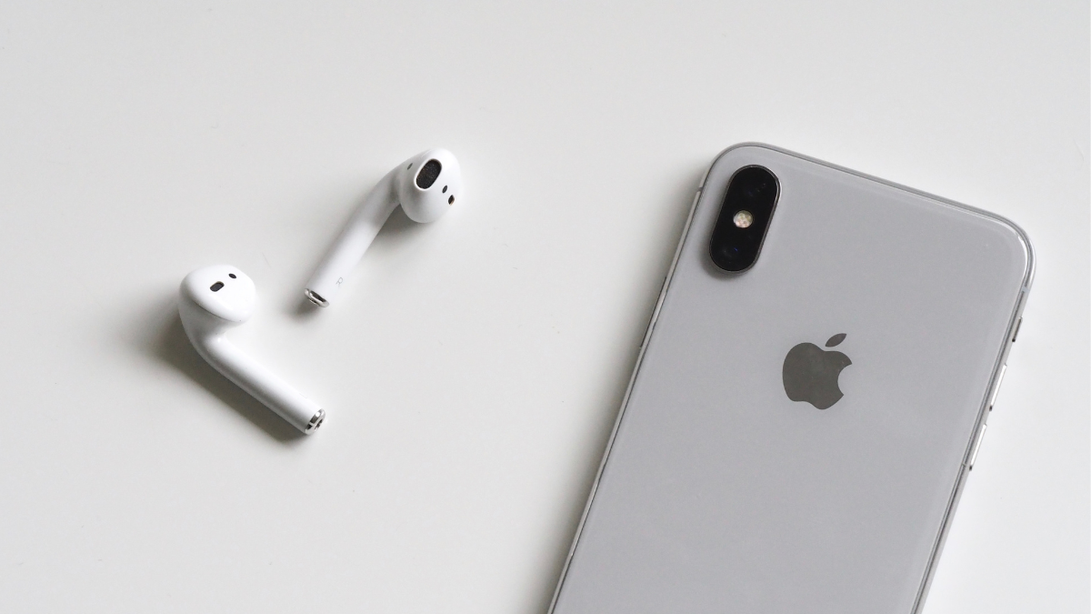 How to turn on speakers on iPhone