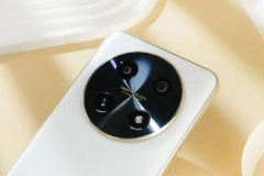 How to set the icon size on Huawei Enjoy 70?