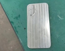 iPhone 16金属机模、模具曝光：纵向镜头模组设计
