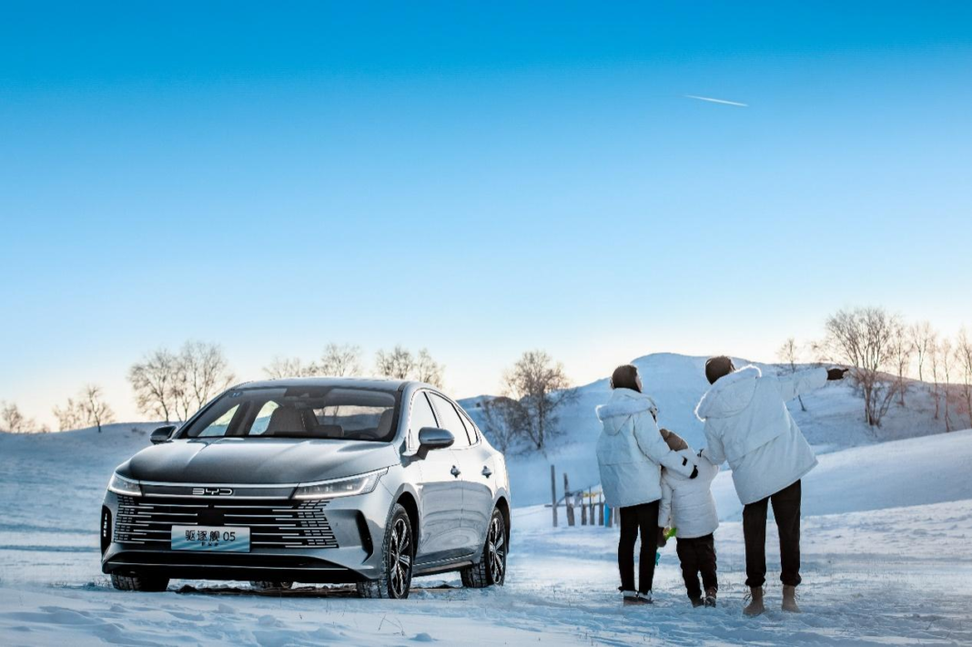 Hinter dem Motto „Strom ist günstiger als Öl“ verkleinert BYD die Abmessungen und greift Kraftstofffahrzeuge an