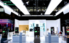 奥运冠军林丹现身AEKE新品发布会，体验揭秘AEKE力量镜A1