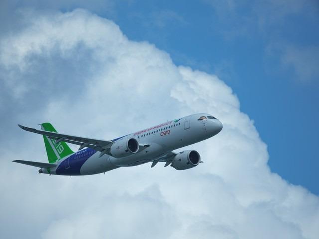 Libérez pleinement la puissance de l'expérience de prise de vue moyen format du Fujifilm GFX 100II Singapore Airshow