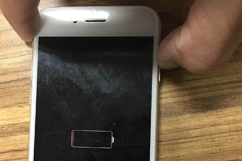 What should I do if my iPhone 6 won’t turn on?