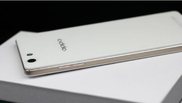 OPPO 携帯電話の型番の確認方法_OPPO 携帯電話の型番の確認方法