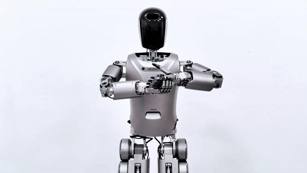 2 bulan kemudian, robot humanoid Walker S boleh melipat pakaian