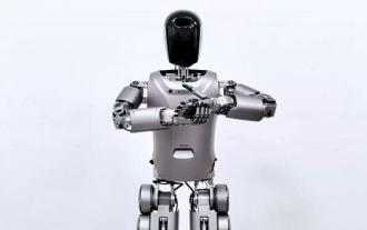 2か月後、人型ロボットWalker Sが服をたたむことができるようになった